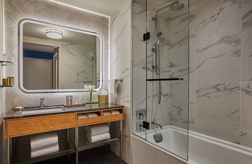 Rush and Division House | 3x Comfortable Deluxe Queen Queen Rooms at Viceroy Chicago, Pet-Friendly!