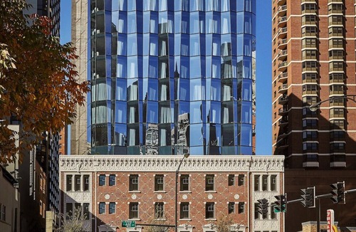 Rush and Division House | 3x Comfortable Deluxe Queen Queen Rooms at Viceroy Chicago, Pet-Friendly!