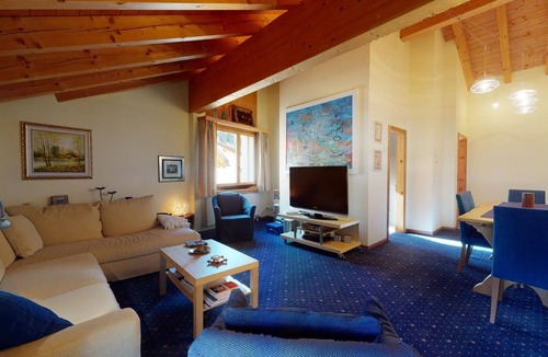 Bever Apartment | 4 ½ - room apartment on the top floor.