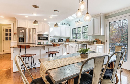 Stonebridge House | 4,100-Sq-Ft Gem w/Pool Table & Yard in Raleigh