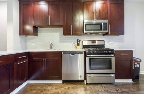 Roscoe Village Apartment | 4/2 Home + Foosball Table | Near Wrigley