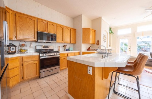 Rocklin House | 4/2 Model Home with EV Charger in Inviting Cul-de-sac