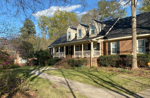 Martinez House | 4.3 Miles/10 mins to Augusta National/Masters. Large quiet lot. Near West Lake.