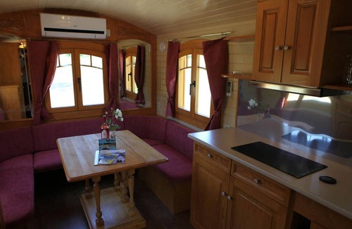 Montreal House | 4/5 people trailers