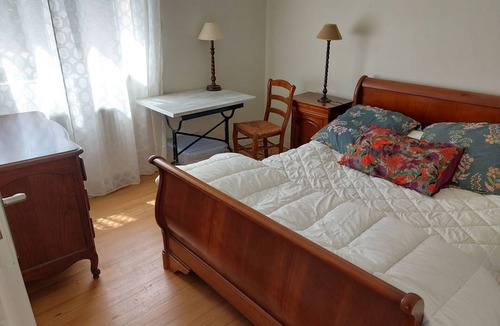 Foix Apartment | 4/5-person garden apartment in renovated villa