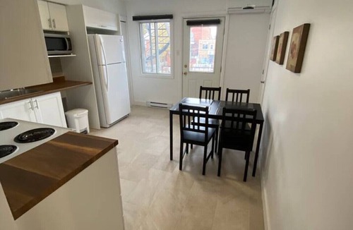 Bellerive Apartment | 4,5 près du fleuve, parkingn(At Corner store) bus