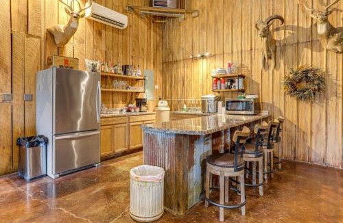 Caulfield House | 4,800-Sq-Ft Cabin w/Creek Access in Caulfield