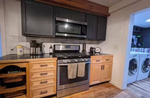 Hillsboro Ski Chalet | 4.94 Modern Ski Chalet with Lake Access, Kayaking