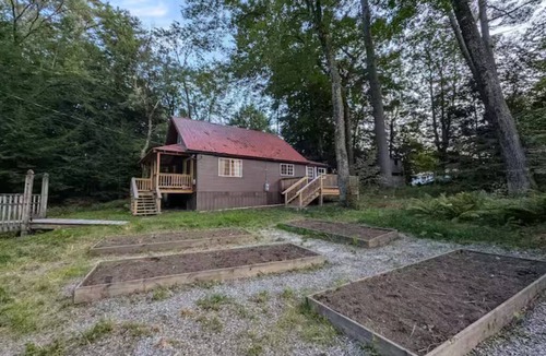 Hillsboro Ski Chalet | 4.94 Modern Ski Chalet with Lake Access, Kayaking