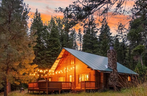 Darby Cabin | 4+Acre Cozy Cabin in Woods Near Skiing