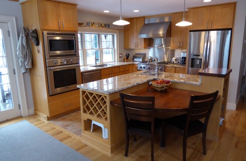 Cedar Bushes House | 4+ Acre Pond Front Retreat, Basketball Court