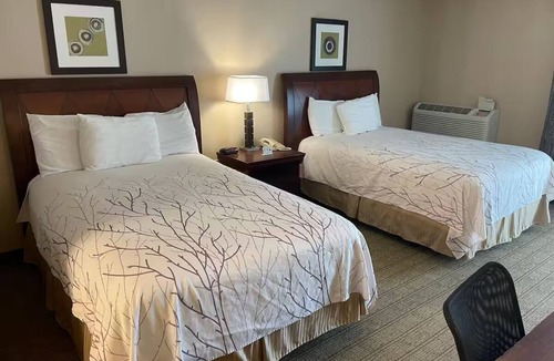 Urbana Hotel | 4 Affordable Private Units Ideal for University Visitors + Free Parking