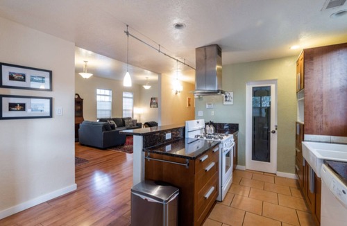 Barelas House | 4 bd, 2 1/2 bath, on 3rd, 4 blocks from downtown, filled with art and antiques