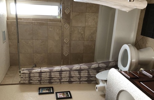 Barelas House | 4 bd, 2 1/2 bath, on 3rd, 4 blocks from downtown, filled with art and antiques