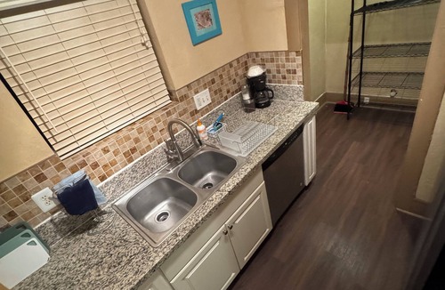 Rincon Heights House | 4 bd 2 ba Charming University Duplex