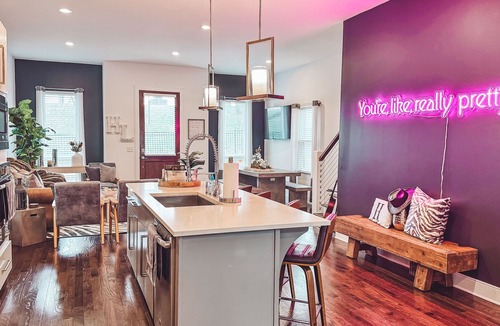 Edgehill House | 4 BD LUXURY GULCH HOME - 360 VIEWS - WET BAR ROOFTOP!