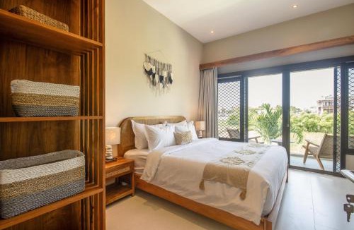 Batubelig Villa | 4 Bd Seminyak Scenic Rice Views 4 mins to Beach
