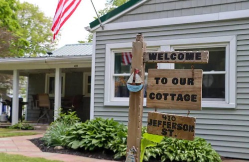 Edinboro House | 4 bdr Cottage Edinboro Lake Views Dogs Welcome