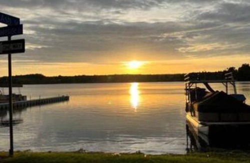 Edinboro House | 4 bdr Cottage Edinboro Lake Views Dogs Welcome