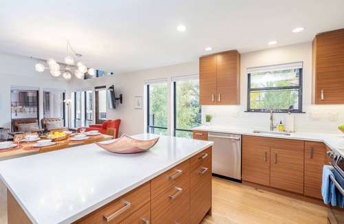 Telluride Condo | 4 BDR Mountain Retreat w/private deck/hot tub/steps to trail