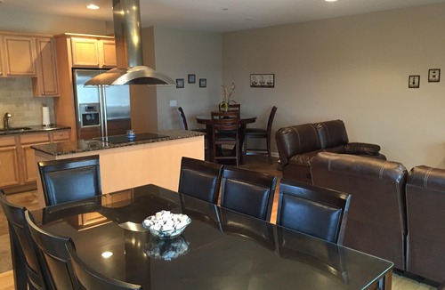 Wildwood Crest Condo | 4 Bdr - POOL - Steps to BEACH - Elevator