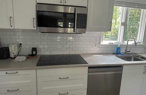 West Falmouth House | 4 bdrm/2 ba house in West Falmouth, 1 mi to Old Silver Beach