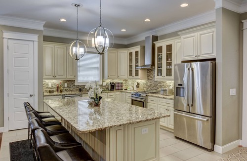 Edgehill House | 4 bdrm+3offices. Walk to the Gulch, Broadway,Rooftop Deck, Outdoor Grill