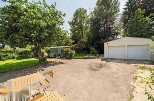 Dorchester House | 4 Bed-2 Bath-Bar-Pool Table-Library- Xmas venue