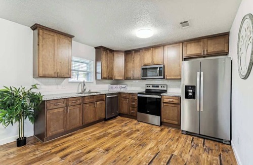 Hammond House | 4 bed 2 bath beautiful home