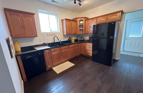 Southwest Area House | 4 Bed 2 Bath Czech Village Cedar Rapids