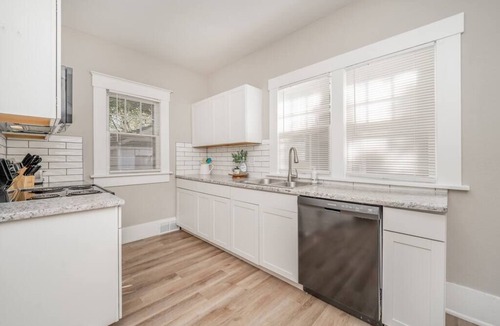 Wichita House | 4 Bed 2 Bath Home by College Hill and Hospitals