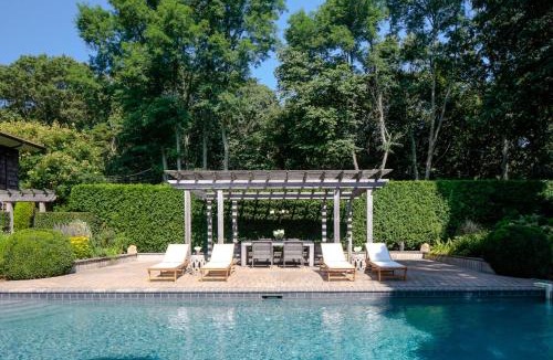 North Sea House | 4 Bed 2 Bath - Salt Water Pool Close & Beaches