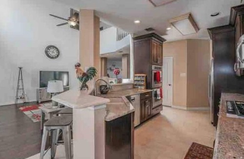 Fossil Creek House | 4 bed 3 bath house 20 from DFW Airport