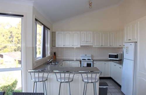 Surf Beach Apartment | 4 Bed (3 Night Min) (Retreat on Surf Beach)