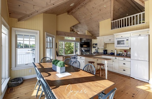 Windermere Cottage | 4 bed 4 bath cottage on Lake Rosseau