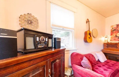 Manitou Springs House | 4 Bed 4 Bath House: steps to Downtown Manitou Springs