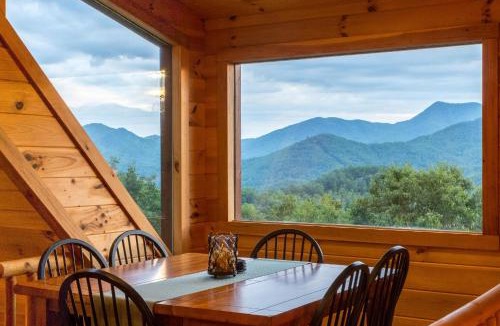 Sylva House | 4 Bed 4 Bath Vacation home in Sylva