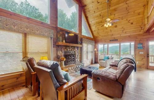 Sylva House | 4 Bed 4 Bath Vacation home in Sylva