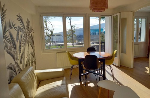 Boulogne-sur-Mer Apartment | 4-bed apartment facing Nausicaa with parking