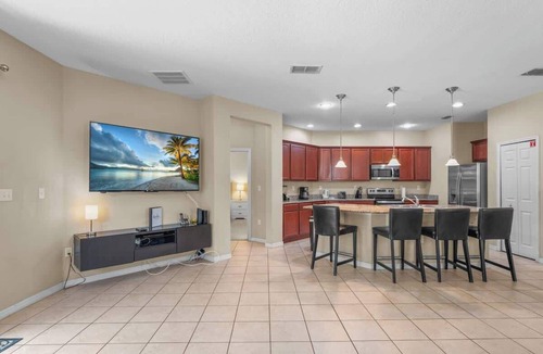 Crystal Cove House | 4 Bed Close to Disney Private Pool