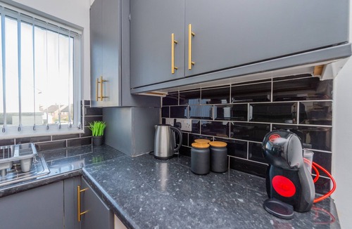 Heswall House | 4 bed detached sleeps 6/7 Heswall off road parking