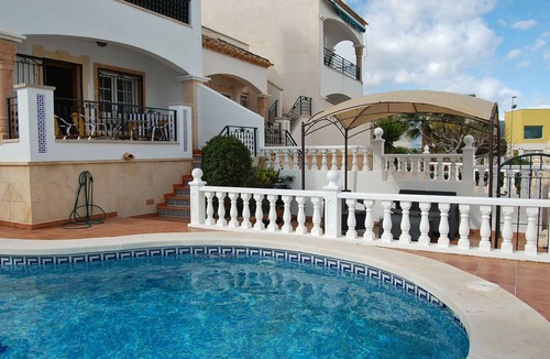 Villamartin Apartment | 4 Bed Fantastic Apt, Private Pool Close to Golf, Beach and Entertainment