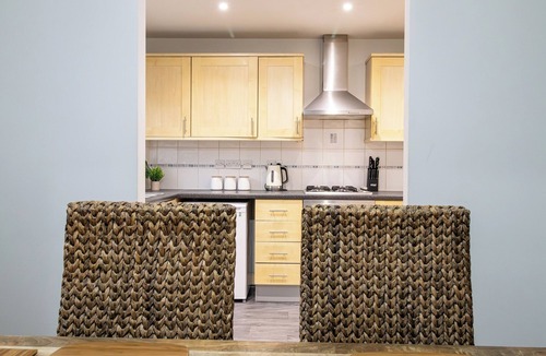 Telford House | 4-Bed Home near Telford Centre