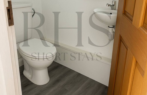 Maidenhead House | 4-Bed Home in Maidenhead