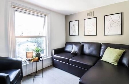 South Camberwell House | 4 Bed House - Fee WIFI