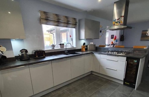 Elgin House | 4-Bed House in Elgin, optional fee for hot tub