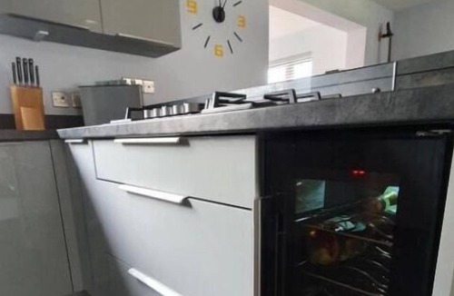 Elgin House | 4-Bed House in Elgin, optional fee for hot tub