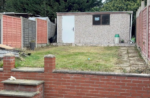 Erdington House | 4 Bed House-sleeps 7-free Parking