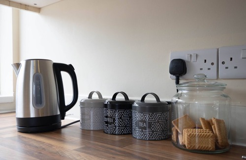 Shirley House | 4 Bed House with Driveway Parking