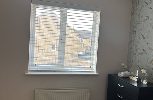 Corby House | 4 Bed House with Double Beds